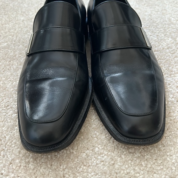 GUCCI amazingly beautiful elegant loafers. Logo is discreet. Workmanship 5⭐️ - Picture 4 of 13